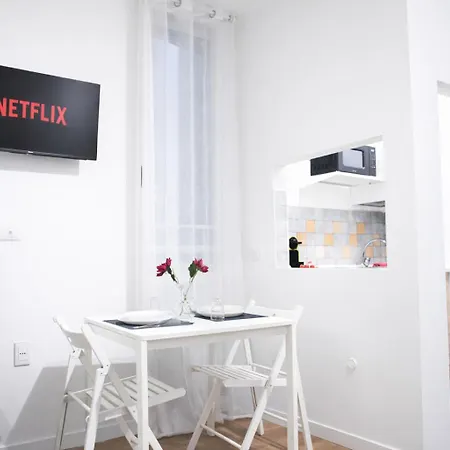 Apartman Le Erbe Tra Locali E Universitaria