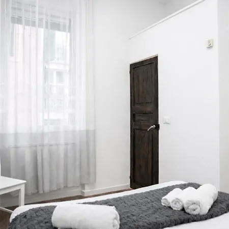 Apartman Le Erbe Tra Locali E Universitaria