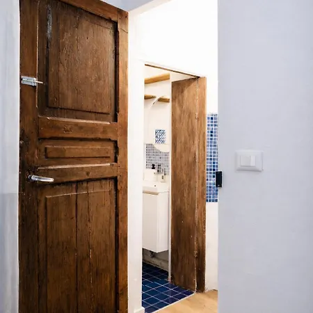 Le Erbe Tra Locali E Universitaria Apartman *